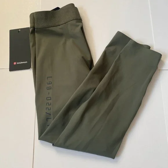 NWT Lululemon Men’s License To Train Green Tights Size Medium - Picture 5 of 8